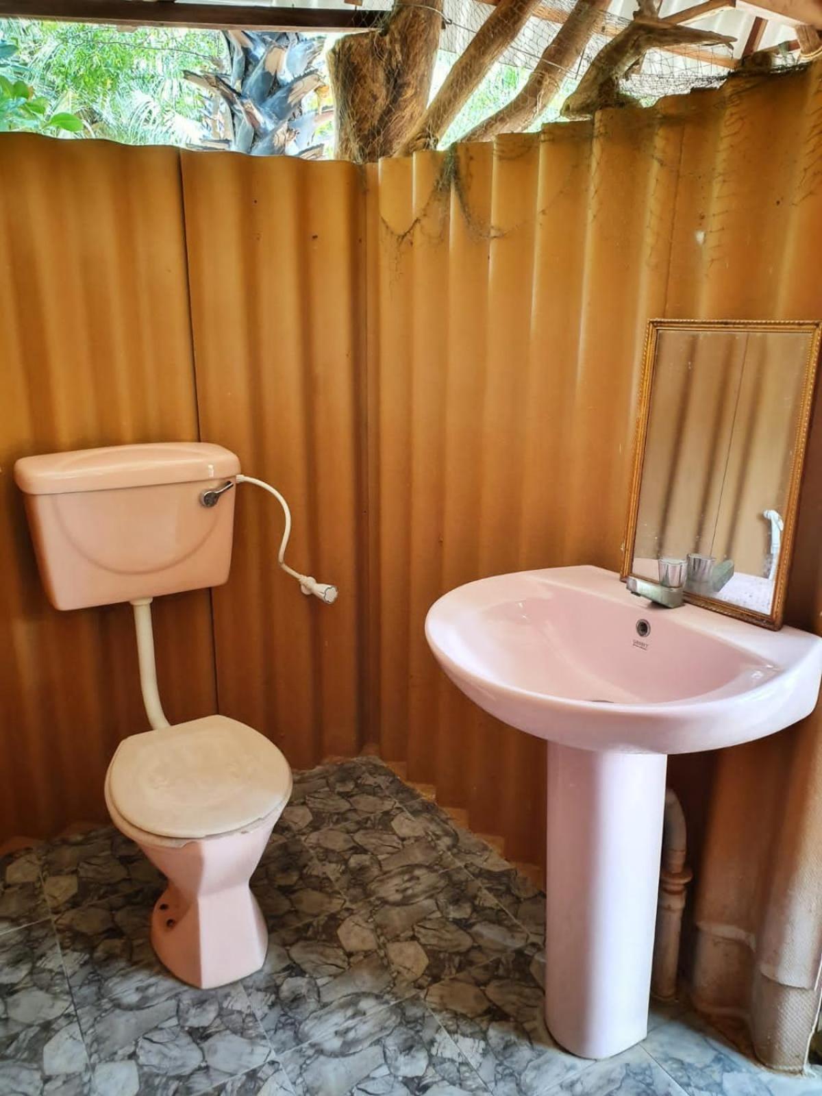 Light House Beach Hut Komari Zewnętrze zdjęcie