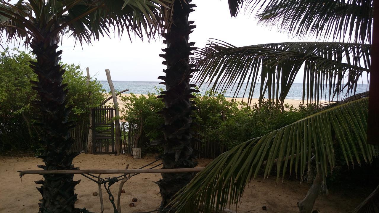 Light House Beach Hut Komari Zewnętrze zdjęcie
